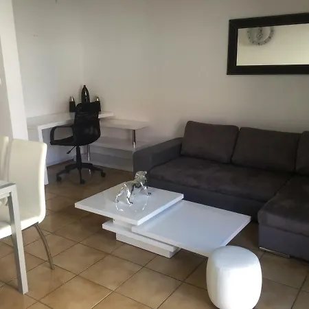 Apartment Centre Colmar, Parking *